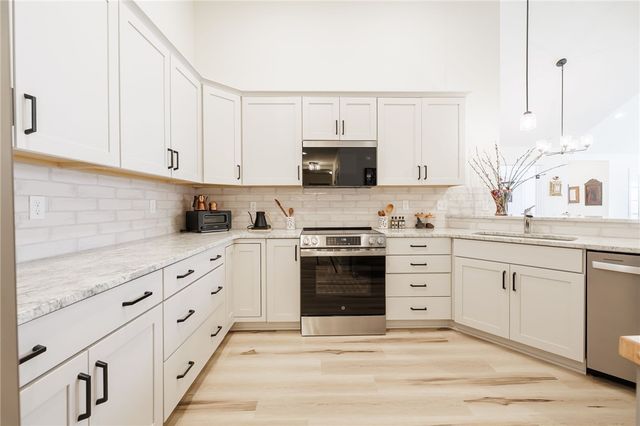 5134 Cheshire Glen Road, Canandaigua Town, NY 14424