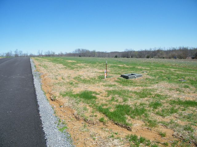 190 Daniel Lane, Westmoreland, TN 37186