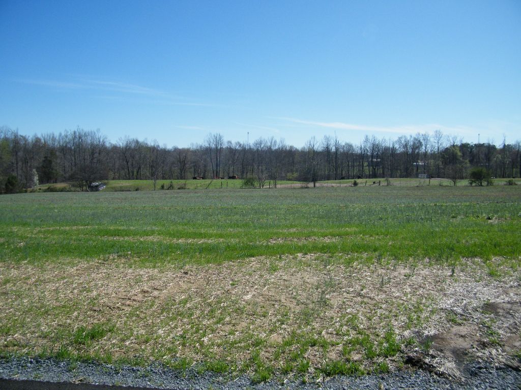 190 Daniel Lane, Westmoreland, TN 37186