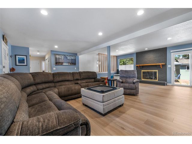 10579 W Warren Dr, Lakewood, CO 80227