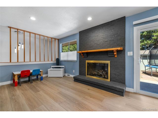 10579 W Warren Dr, Lakewood, CO 80227