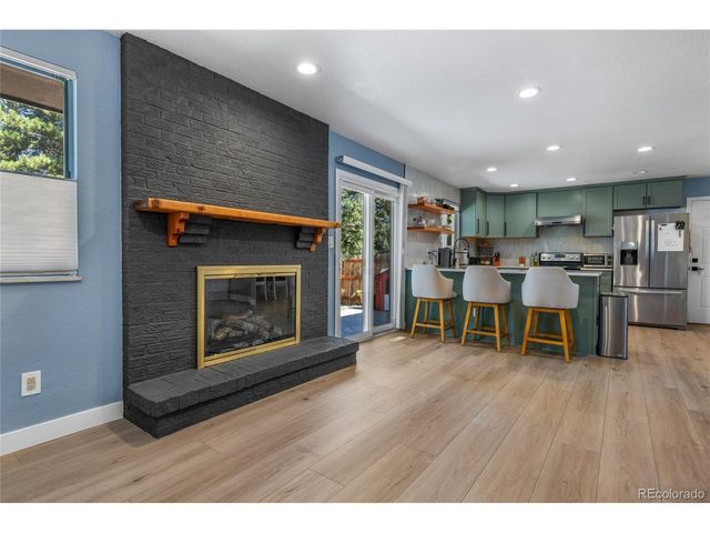 10579 W Warren Dr, Lakewood, CO 80227