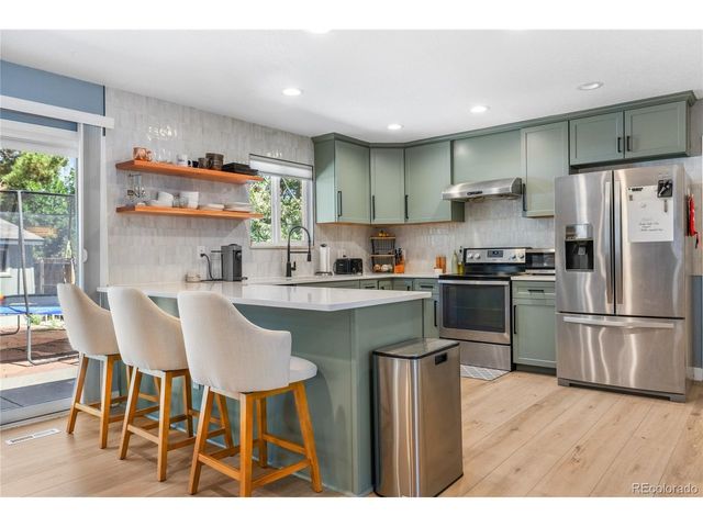 10579 W Warren Dr, Lakewood, CO 80227