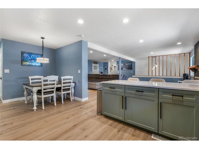 10579 W Warren Dr, Lakewood, CO 80227