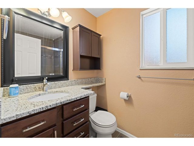 10579 W Warren Dr, Lakewood, CO 80227