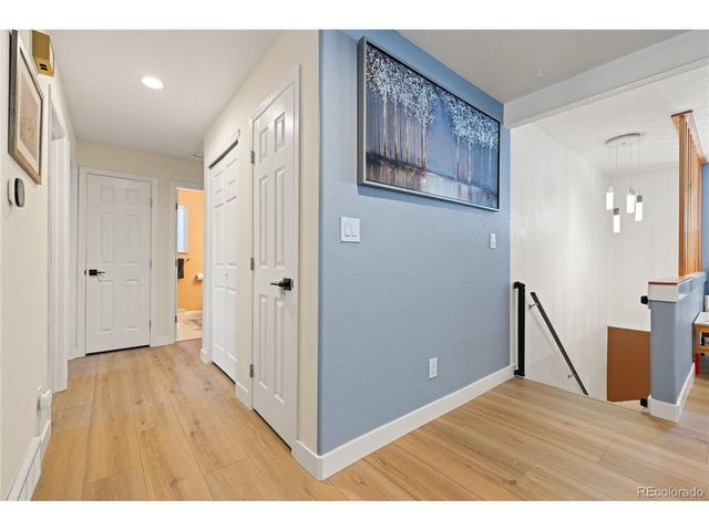 10579 W Warren Dr, Lakewood, CO 80227