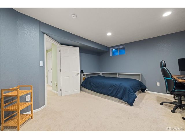 10579 W Warren Dr, Lakewood, CO 80227