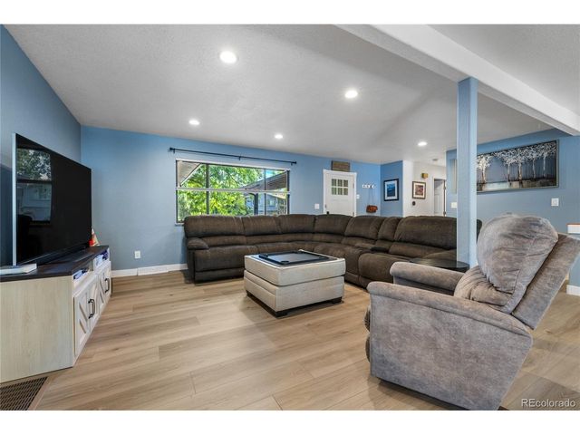 10579 W Warren Dr, Lakewood, CO 80227