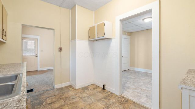 350 W Main Street, Newark, OH 43055