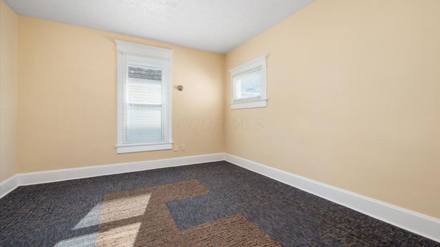 350 W Main Street, Newark, OH 43055