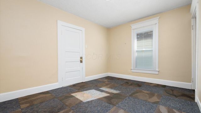 350 W Main Street, Newark, OH 43055