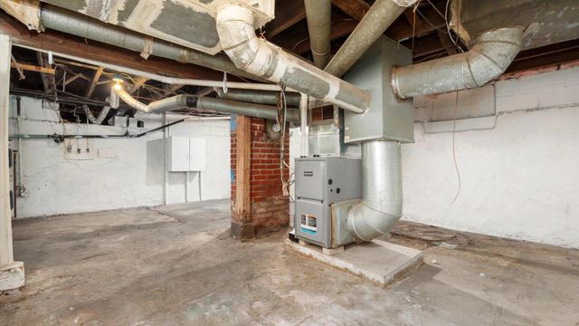 350 W Main Street, Newark, OH 43055