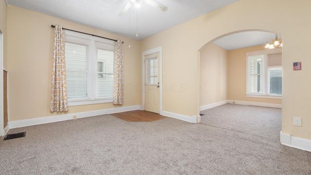 350 W Main Street, Newark, OH 43055