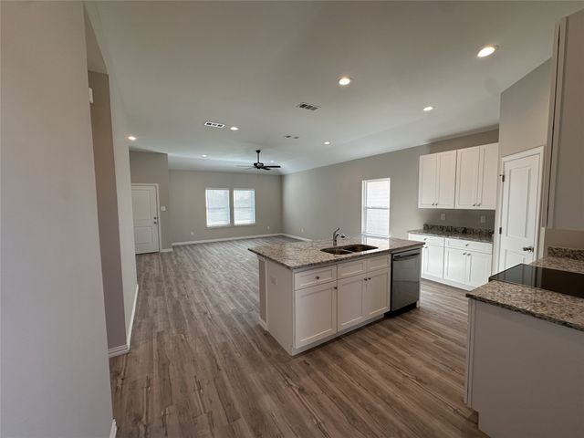 4704 Delano Street, Greenville, TX 75401