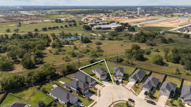 8302 Balding Drive, Fulshear, TX 77441