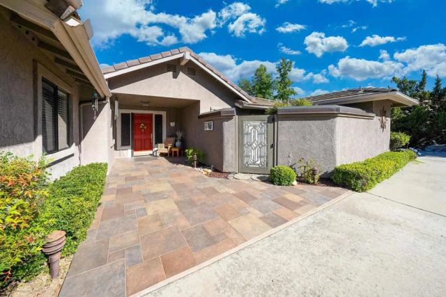 15326 Moonglow Dr, Ramona, CA 92065