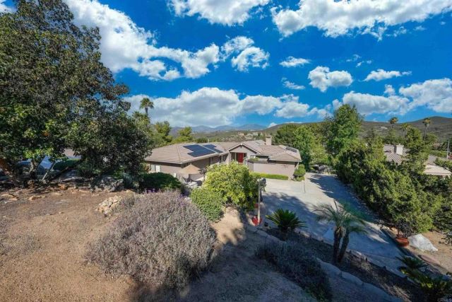 15326 Moonglow Dr, Ramona, CA 92065