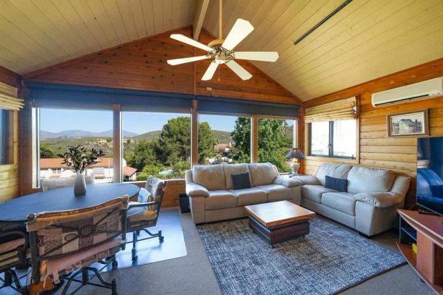 15326 Moonglow Dr, Ramona, CA 92065