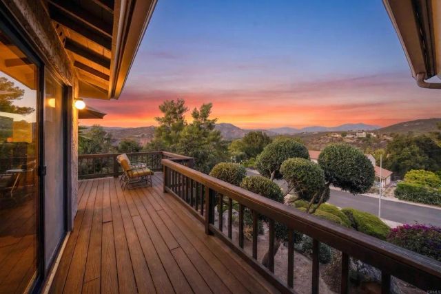 15326 Moonglow Dr, Ramona, CA 92065