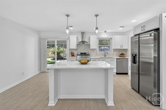 102 Burbank, Savannah, GA 31419