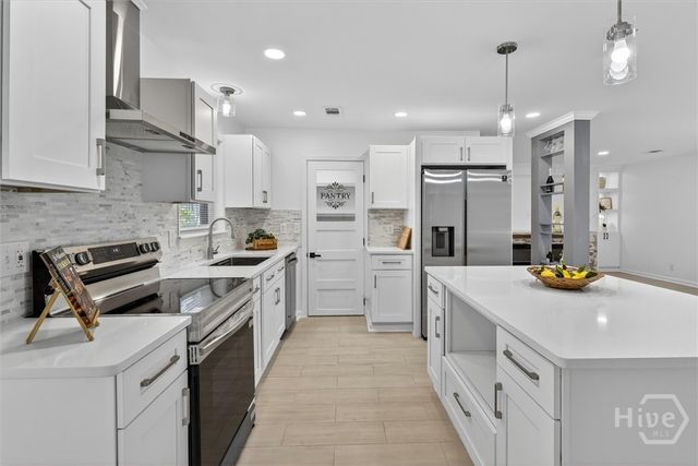 102 Burbank, Savannah, GA 31419