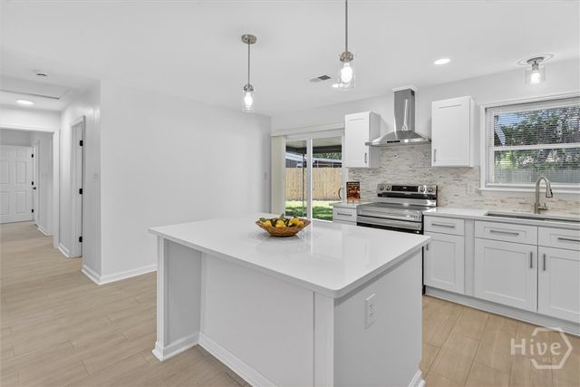 102 Burbank, Savannah, GA 31419