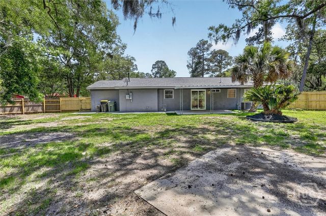 102 Burbank, Savannah, GA 31419