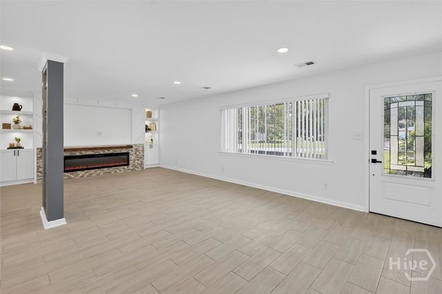 102 Burbank, Savannah, GA 31419