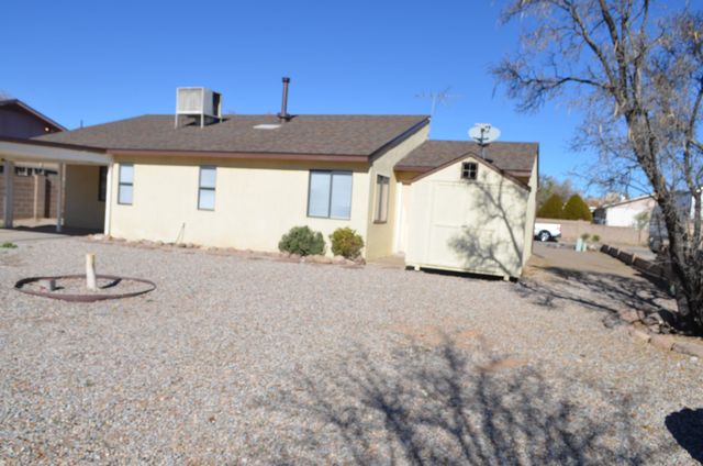 225 PUMICE Loop NE, Rio Rancho, NM 87124
