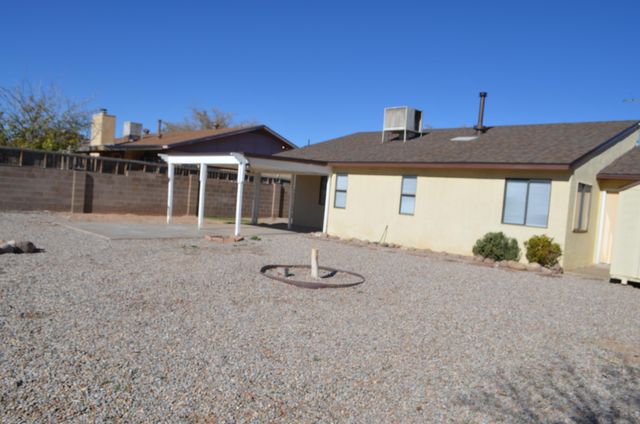 225 PUMICE Loop NE, Rio Rancho, NM 87124