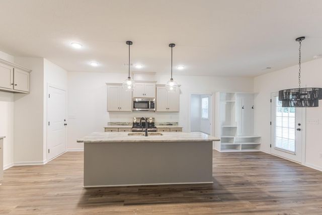 1964 Bunting Drive, North Augusta, SC 29841