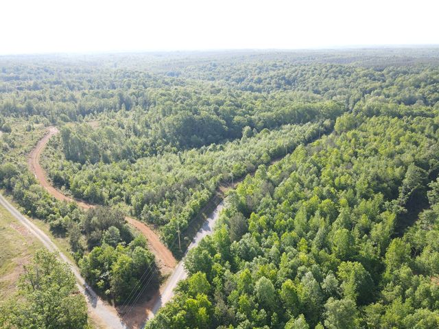 303 Hurricane Creek, Stewart, TN 37175