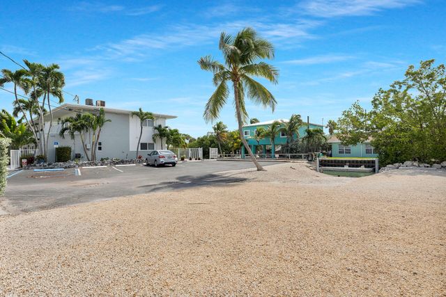 1215 97th Street Ocean Apt 6, Marathon, FL 33050