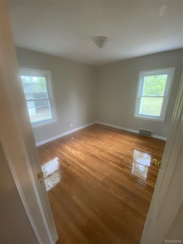 15227 Linnhurst Street, Detroit, MI 48205