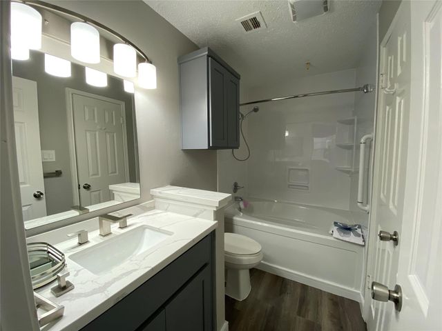 2300 Old Spanish Trail 2020, Houston, TX 77054