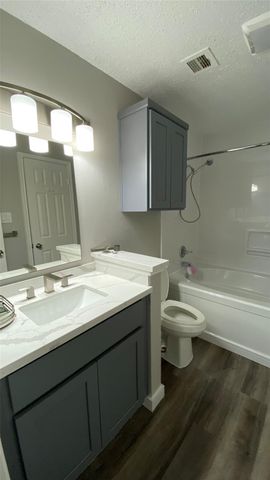 2300 Old Spanish Trail 2020, Houston, TX 77054