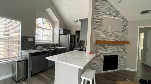 2300 Old Spanish Trail 2020, Houston, TX 77054