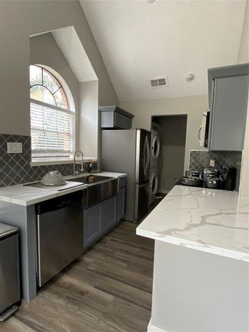 2300 Old Spanish Trail 2020, Houston, TX 77054