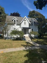 403 E 2nd Street, Monroe, MI 48161