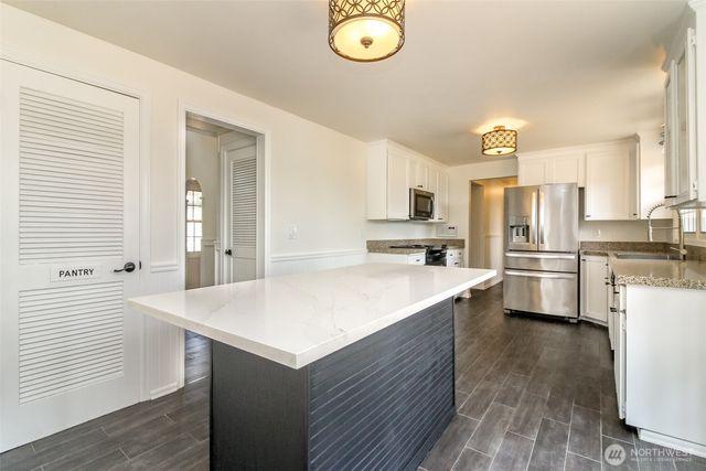 5403 Edgewood Drive E, Edgewood, WA 98372