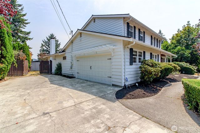 5403 Edgewood Drive E, Edgewood, WA 98372