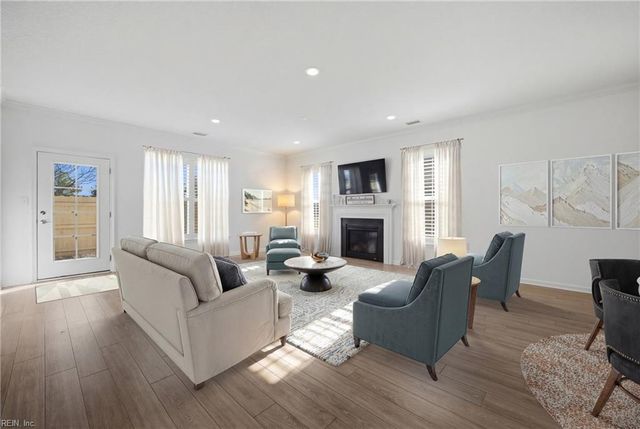 329 Middleton WAY, Chesapeake, VA 23322