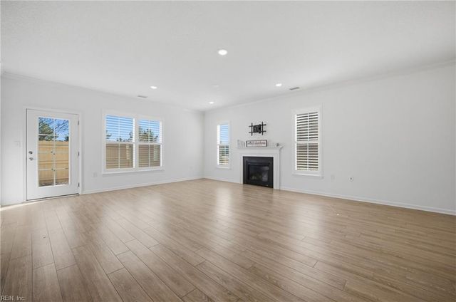 329 Middleton WAY, Chesapeake, VA 23322