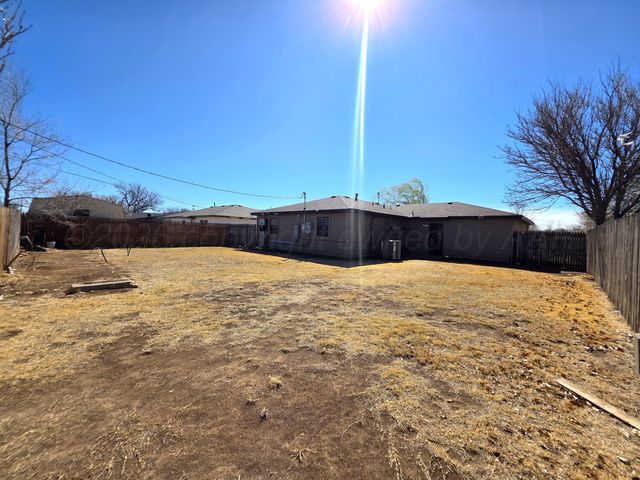 1020 W Sirroco Place, Pampa, TX 79065