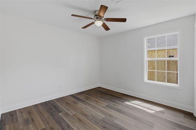 411 E Hale Street, Lake Charles, LA 70601