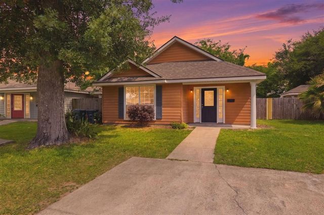 411 E Hale Street, Lake Charles, LA 70601