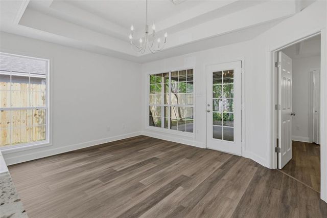 411 E Hale Street, Lake Charles, LA 70601