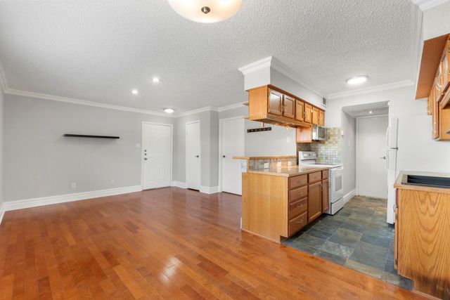 2750 Holly Hall Street 901, Houston, TX 77054