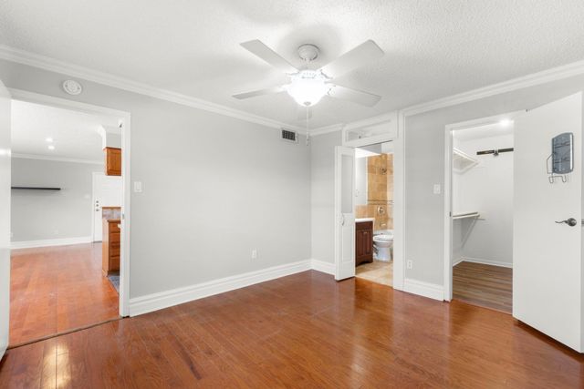 2750 Holly Hall Street 901, Houston, TX 77054