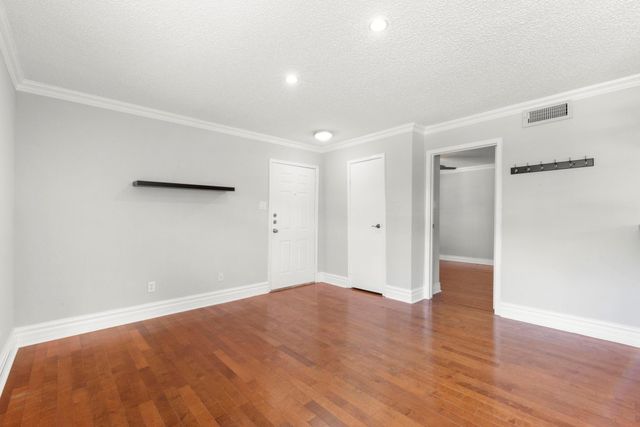 2750 Holly Hall Street 901, Houston, TX 77054